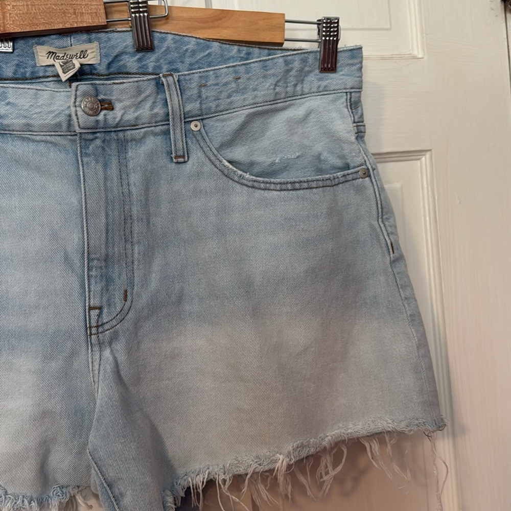 Madewell Relaxed Denim Light Wash Blue Shorts Raw Hem Size 16W - Picture 4 of 11